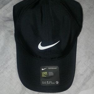 NWT Nike Unisex Dri-Fit featherweight cap